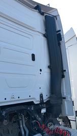 Kit spoiler Mercedes Actros MP 4, USATI