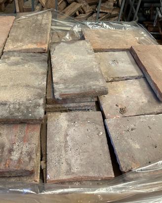 Mattonelle in cotto usate