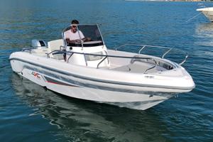 RANIERI INTERNATIONAL H19 + HONDA 40 PROMO