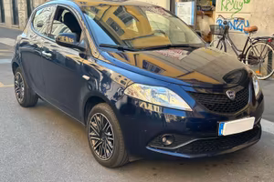 LANCIA Y