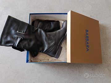 Stivali neri donna n. 39