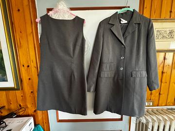 Completo donna abito senza maniche e soprabito.