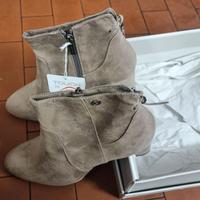 Stivaletto nuovo in camoscio