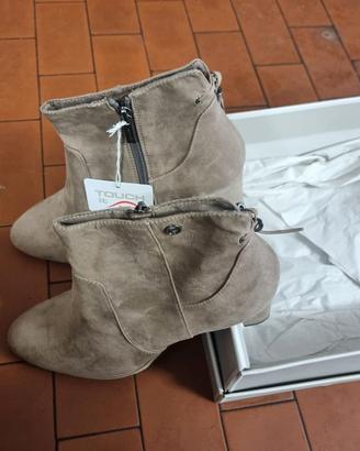 Stivaletto nuovo in camoscio