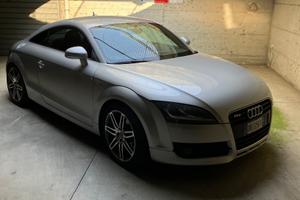 Audi TTS 2.000 Benzina/GPL 200cv manuale.