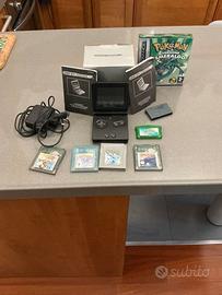 Pacchetto Game Boy Advance SP + Pokemon  Smeraldo