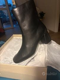 Stivaletto nero num 41 ecopelle  ONLY