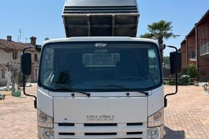 Isuzu Autocarro ribaltabile trilaterale