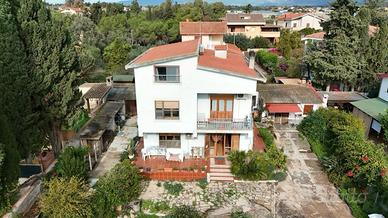 Villa unifamiliare da risrutturare lato mare