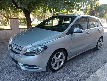 Mercedes classe B 180 NEOPATENTATI