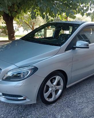 Mercedes classe B 180 NEOPATENTATI