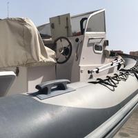 Gommone Beluga 24 - 7,2 metri - motore entrobordo