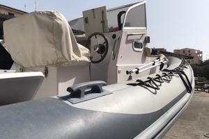 Gommone Beluga 24 - 7,2 metri - motore entrobordo