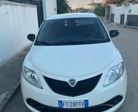 Lancia Ypsilon 1.2 69 CV 5 porte S&S Platinum