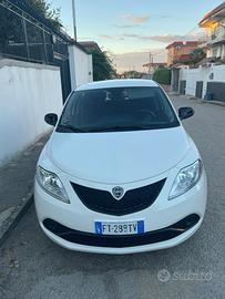 Lancia Ypsilon 1.2 69 CV 5 porte S&S Platinum