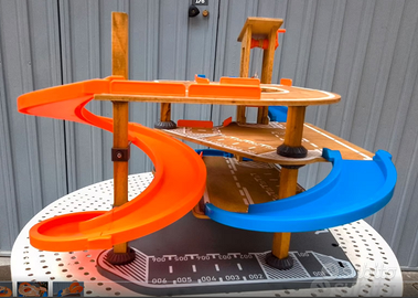 Pista giocattolo macchinine