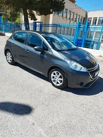 Peugeot 208 1.6 92cv guidabile da neopatentati 