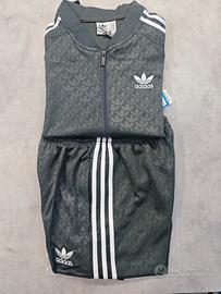 tuta Adidas unisex grigia e bianca 