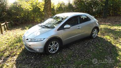 Honda Civic 1.8i Benzina 2010