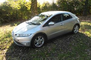 Honda Civic 1.8i Benzina 2010