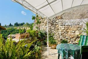 5 LOCALI A TARANO