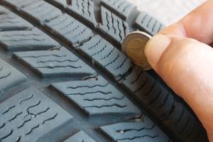 gomme continental neve 25 60 r16