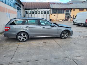 mercedes  e 250 4matic 