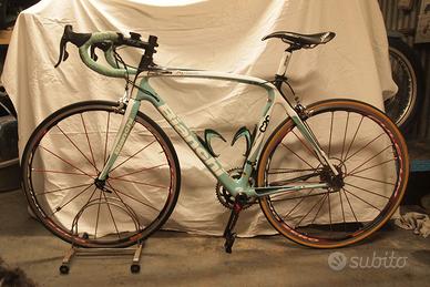 bicicletta bianchi infinito vittoria C2C