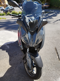 Xmax 300 tech max