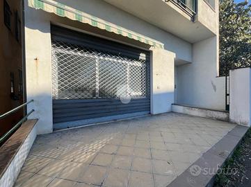 NEGOZIO A LAVAGNA