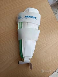 Tutore bivalva per caviglia