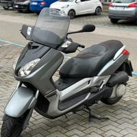 Yamaha Xmax 250