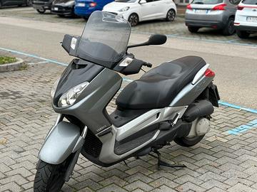 Yamaha Xmax 250