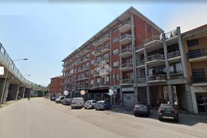 NEGOZIO A MONCALIERI