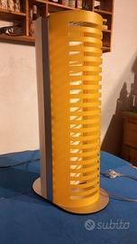 Lampada di design porta cd