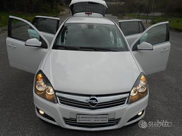 ASTRA S.W.1.7cdti(AUTO FERMA dal 2014)NUOVA,6marce