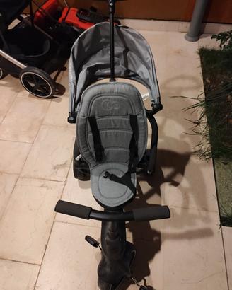 Passeggino triciclo