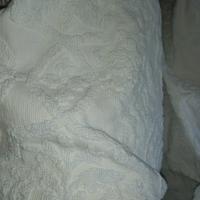 Copri letto, con centrino fatto a mano. 