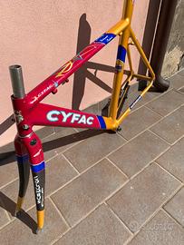 Telaio bici da corsa in alluminio