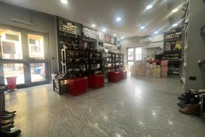 Commerciale in prossimità della piazza