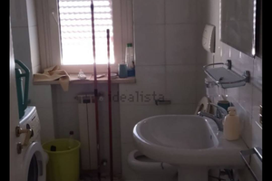Camera in appartamento a studentesse