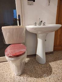 Lavandino con colonna e wc in ceramica