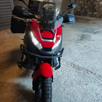 Honda x-adv 750