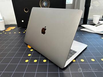 MacBook Pro 13”