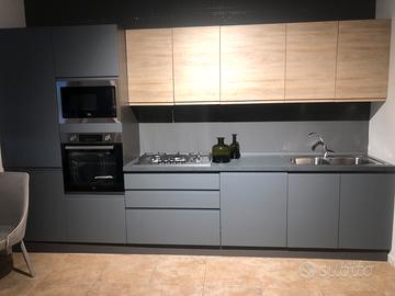Svendita di oltre 50 CUCINE moderne nuove