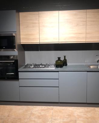 Svendita di oltre 50 CUCINE moderne nuove