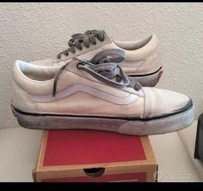 vans stressed 