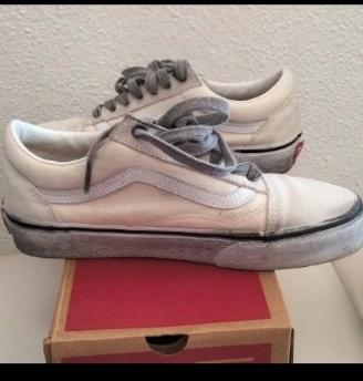 vans stressed 
