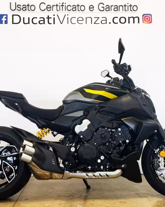 DUCATI Diavel V4 DARK STEALTH YELLOW