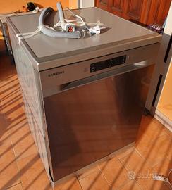 Lavastoviglie Samsung USATA mod. DW60M6050FS
